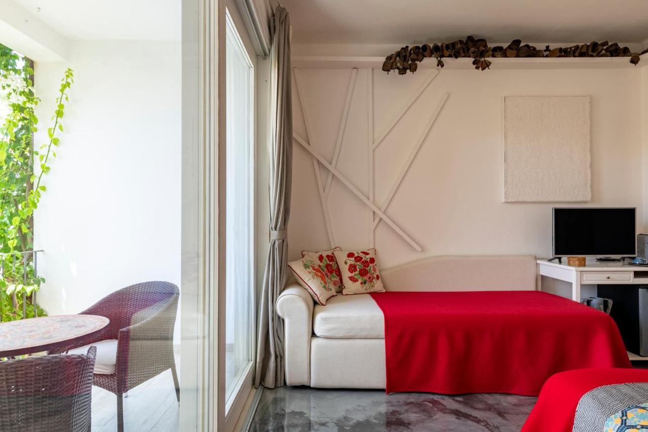 Lughia Bed & Breakfast Tortolì Екстериор снимка